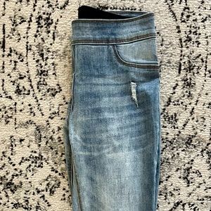 Coco + Carmen booty lifting & tummy slimming jeans